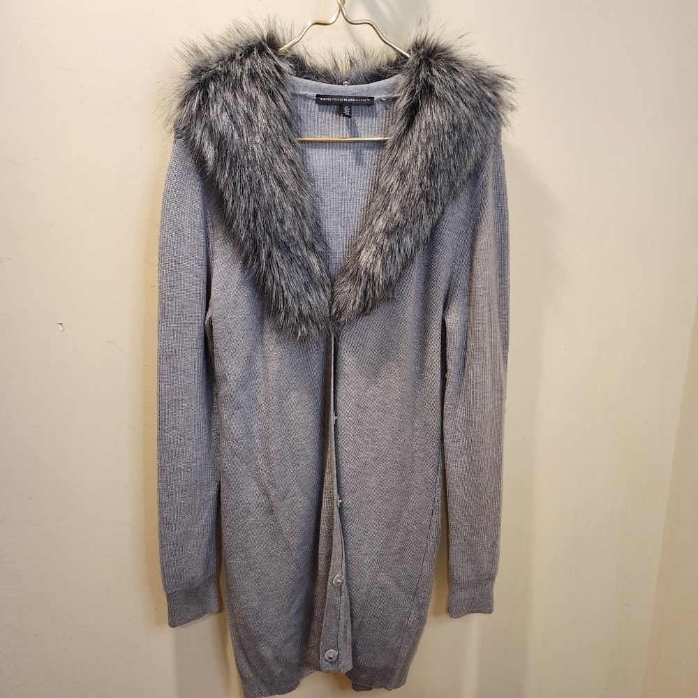 WHBM Women's Button Down Gray Cardigan with Faux Fur Collar Size M - Picture 9 of 11